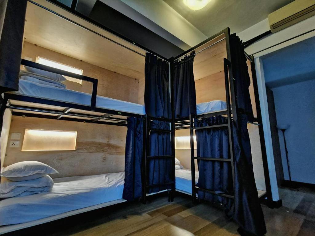 Hostel Penthouse On 34 - The Highest Unit And Views In Regalia & Private Rooftop Terrace