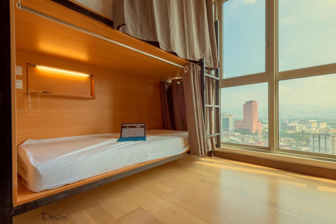 Penthouse On 34 - The Highest Unit And Views In Regalia & Private Rooftop Terrace Kuala Lumpur