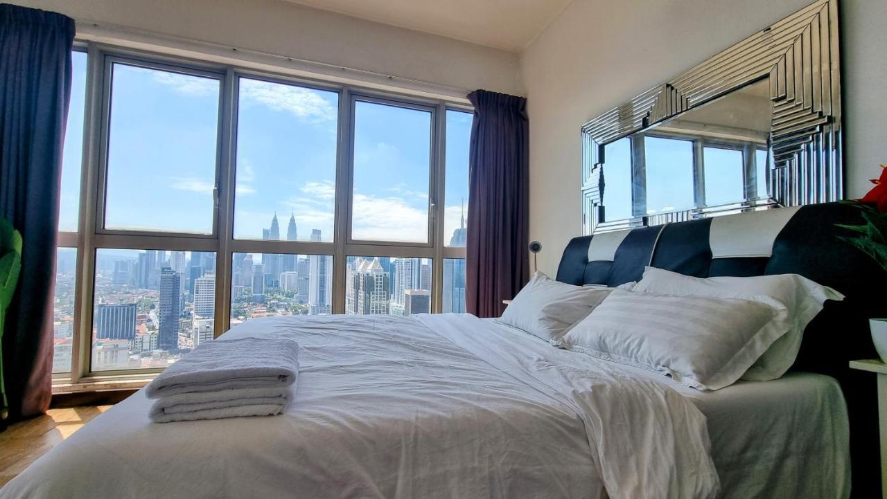 Penthouse On 34 - The Highest Unit And Views In Regalia & Private Rooftop Terrace Hostel Kuala Lumpur