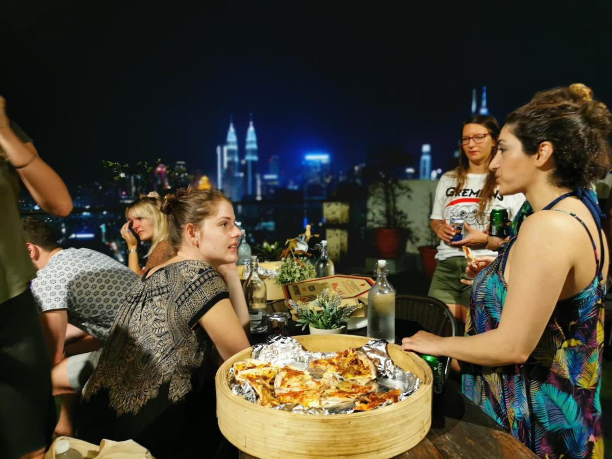 Penthouse On 34 - The Highest Unit And Views In Regalia & Private Rooftop Terrace Hostel