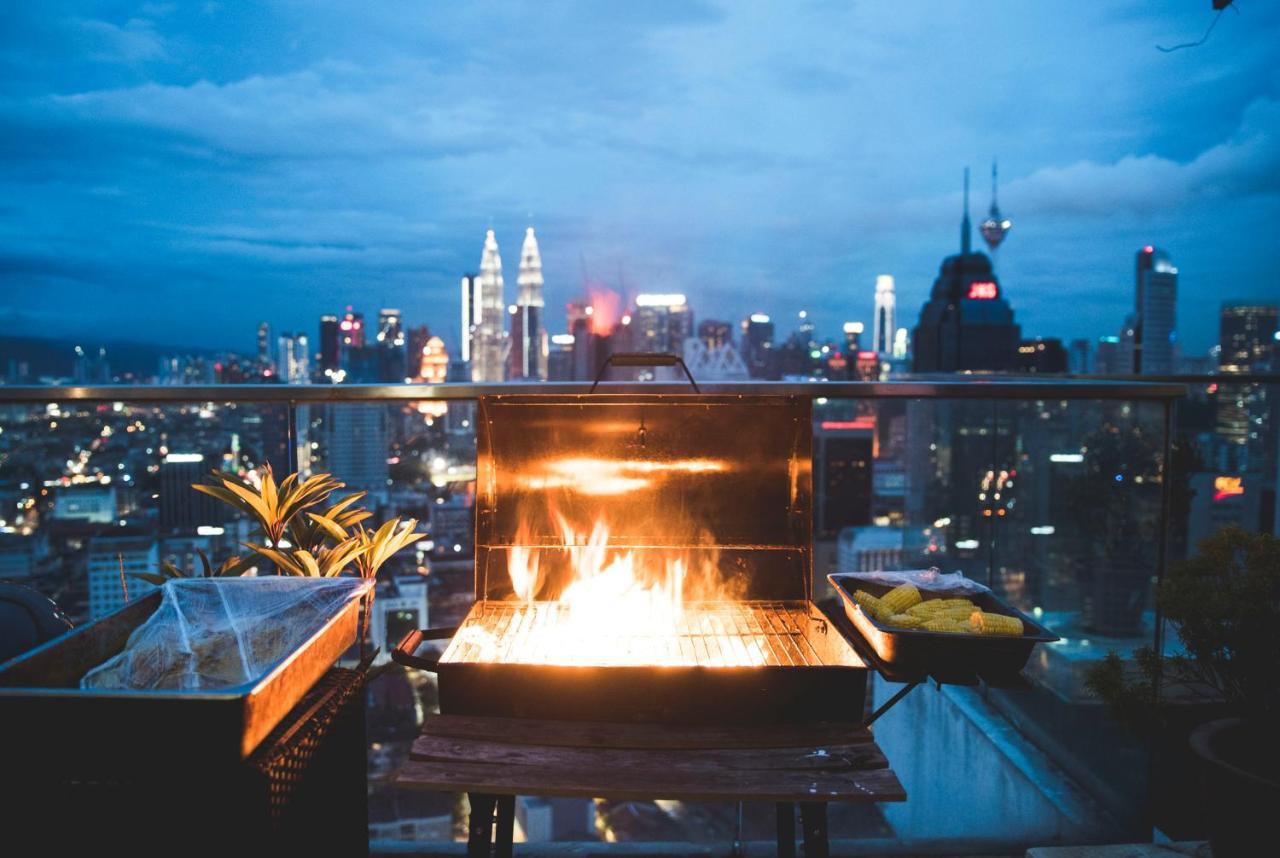 Penthouse On 34 - The Highest Unit And Views In Regalia & Private Rooftop Terrace Hostel