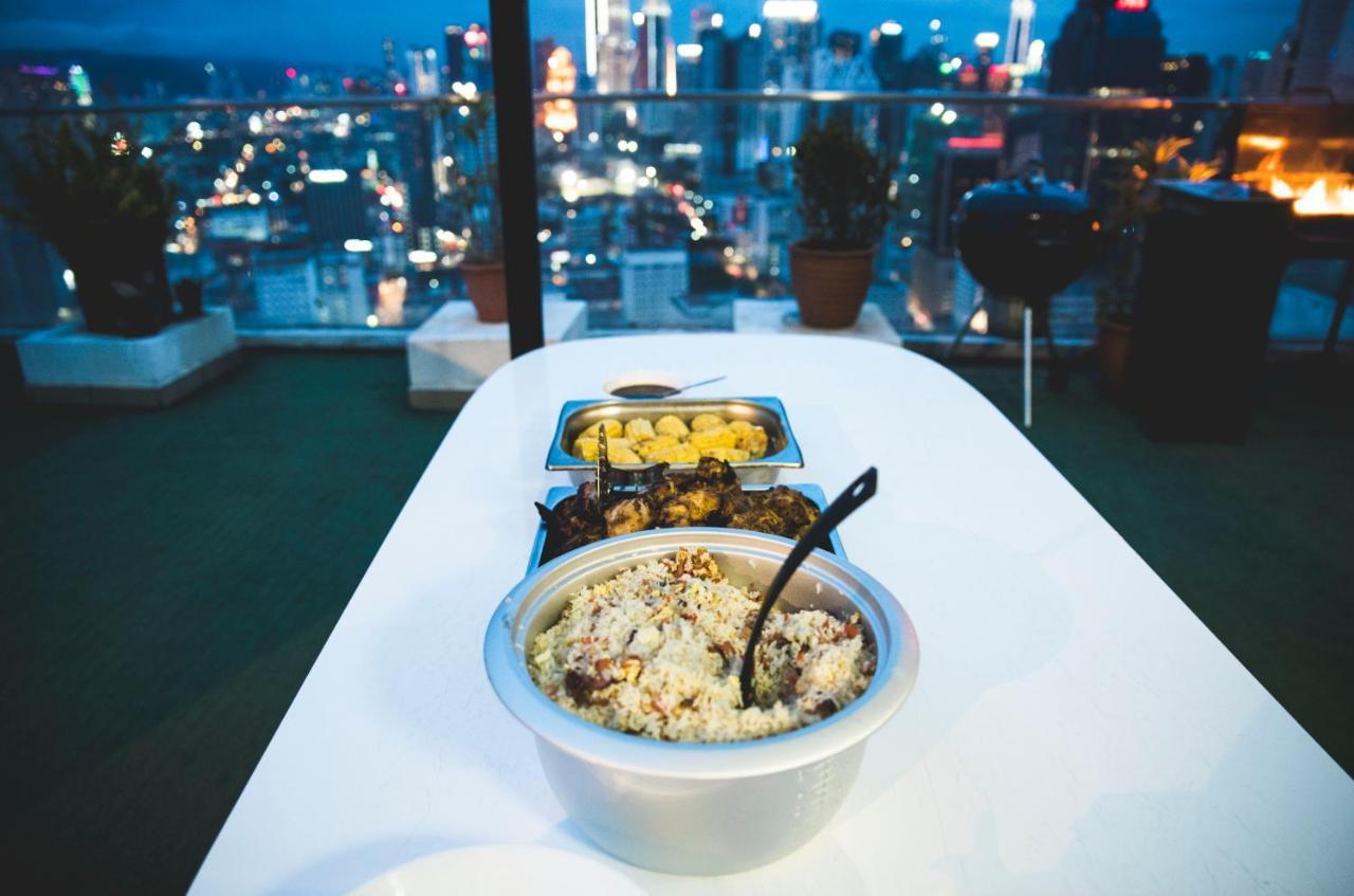 Hostel Penthouse On 34 - The Highest Unit And Views In Regalia & Private Rooftop Terrace Kuala Lumpur