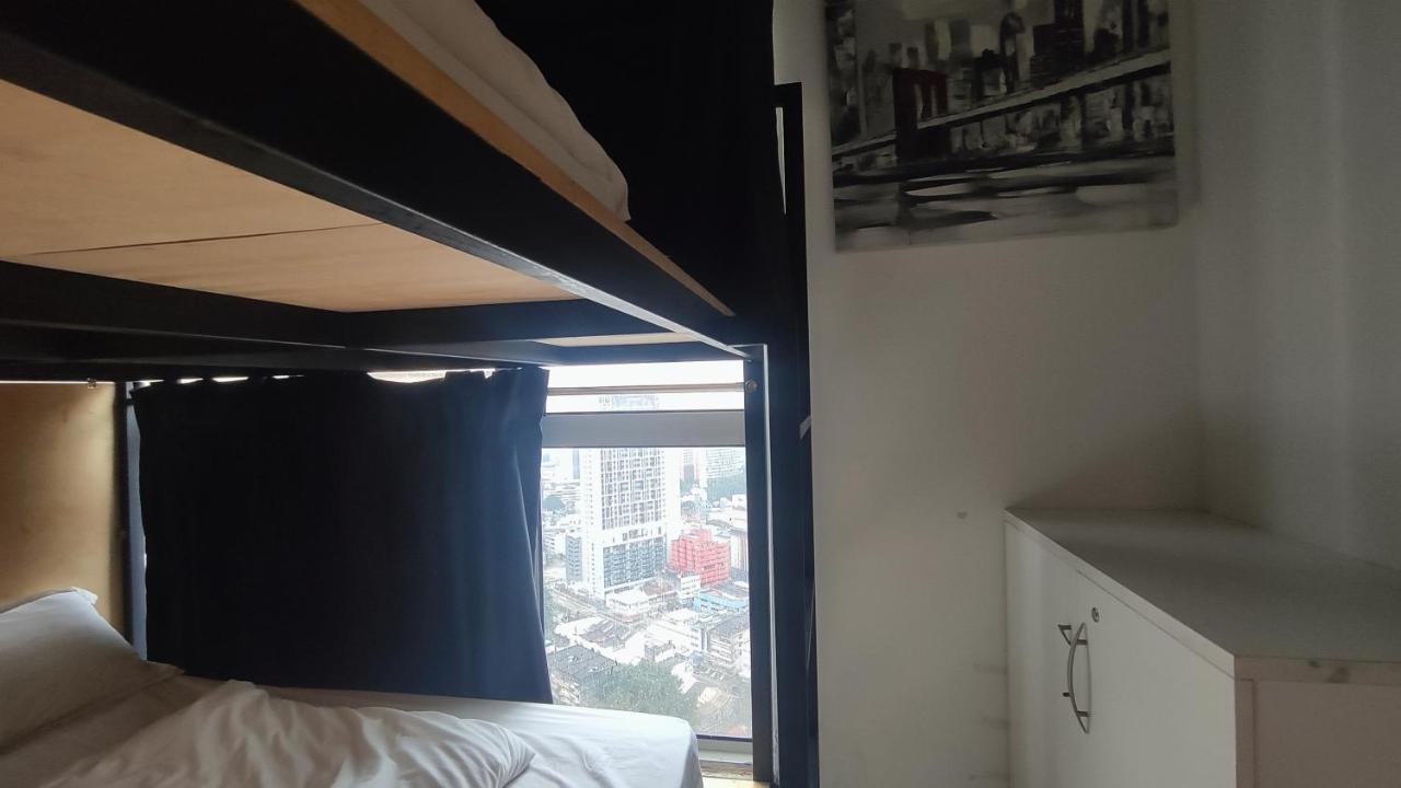 Penthouse On 34 - The Highest Unit And Views In Regalia & Private Rooftop Terrace Hostel
